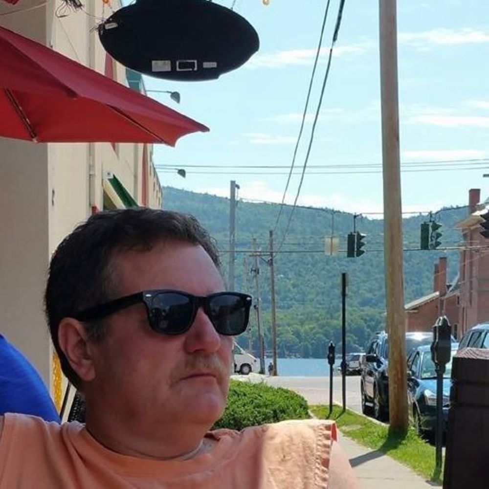 Meet your Posher, Thomas